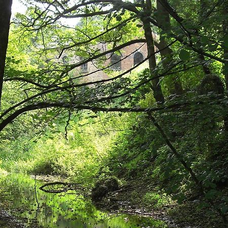 Bell Apartments: Exclusive Two-Bedroom Family Retreat in Cotswolds Valleys Stroud  Exterior photo